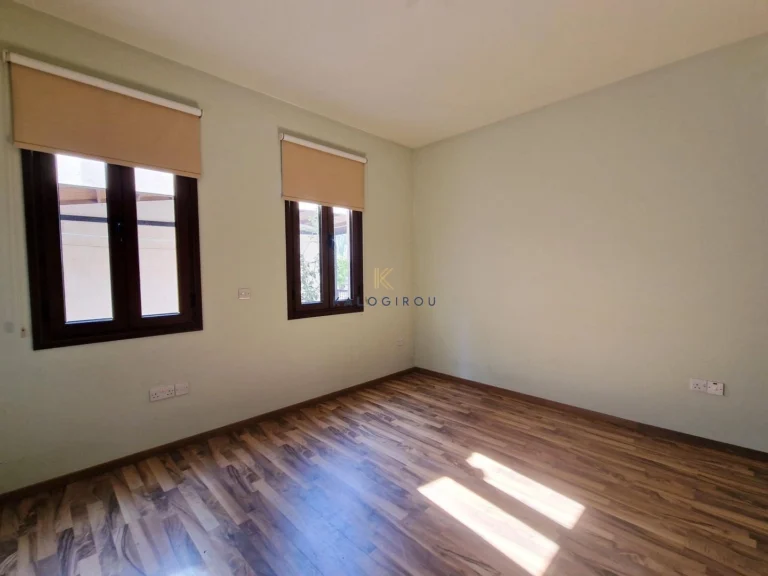 4 Bedroom House for Sale in Kynousa, Paphos District