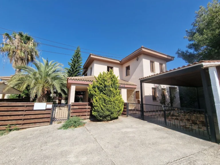 4 Bedroom House for Sale in Kynousa, Paphos District