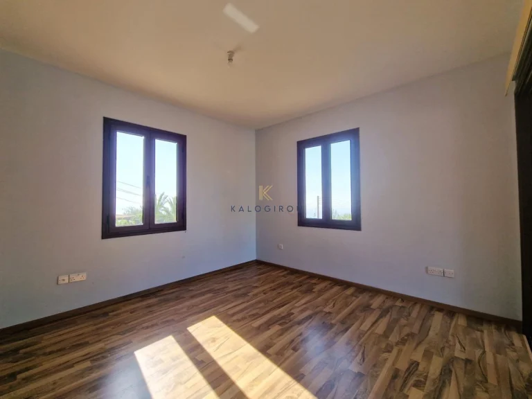4 Bedroom House for Sale in Kynousa, Paphos District