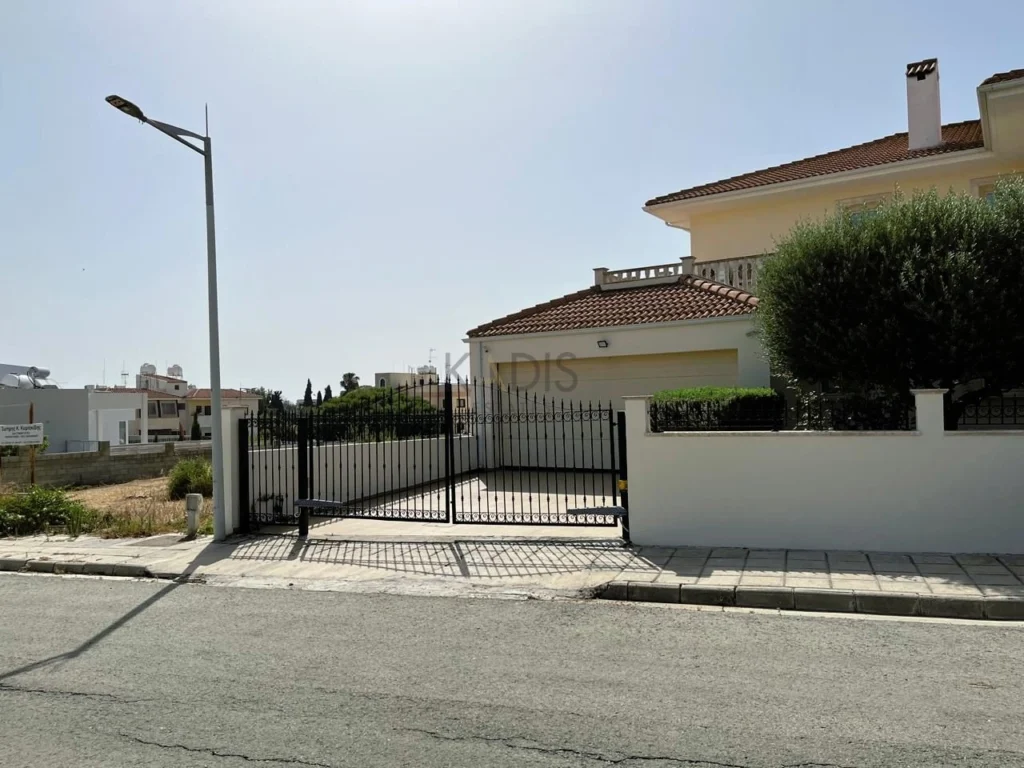 6+ Bedroom House for Sale in Engomi, Nicosia District