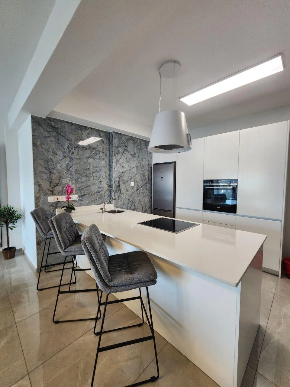 2 Bedroom Apartment for Rent in Germasogeia, Limassol District