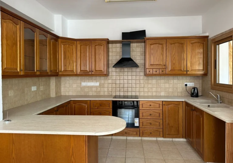 3 Bedroom House for Rent in Paphos – Agios Theodoros