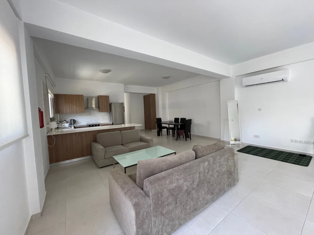 2 Bedroom Apartment for Rent in Larnaca – Finikoudes