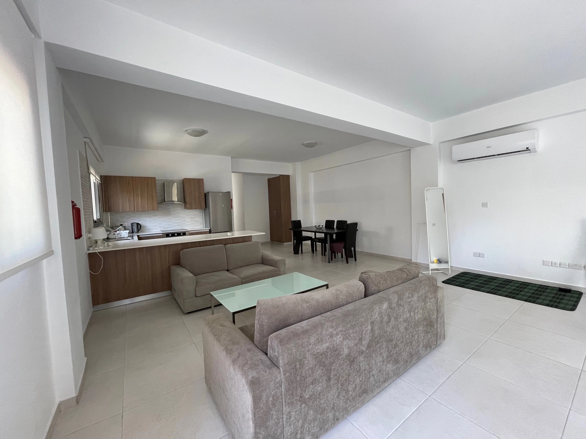 2 Bedroom Apartment for Rent in Larnaca – Finikoudes