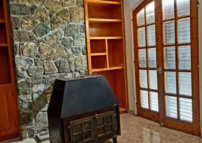 3 Bedroom House for Sale in Moniatis, Limassol District