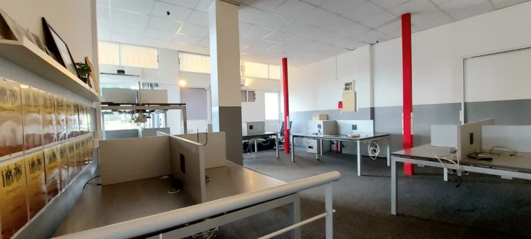 150m² Commercial for Rent in Kato Paphos