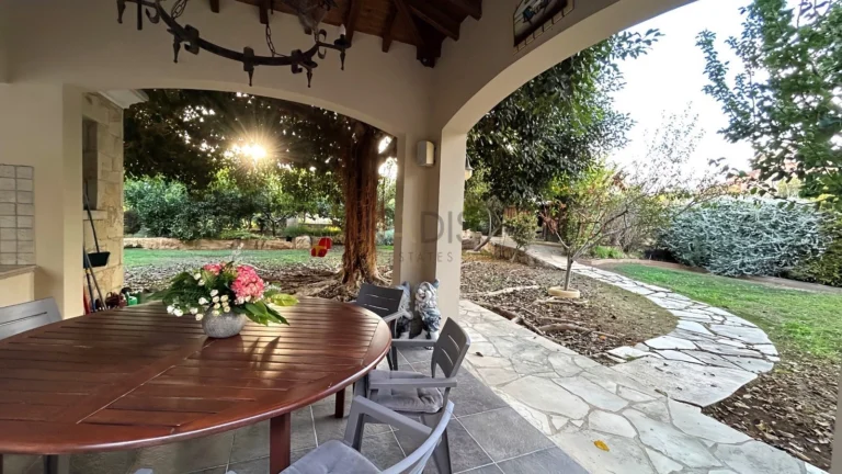 4 Bedroom House for Sale in Ypsonas, Limassol District