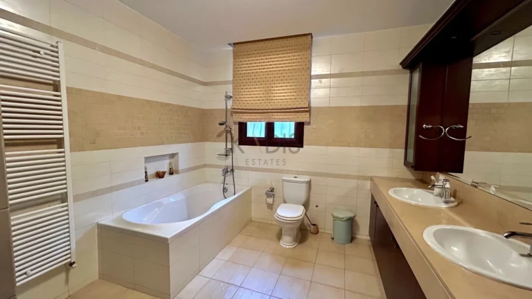 4 Bedroom House for Sale in Ypsonas, Limassol District