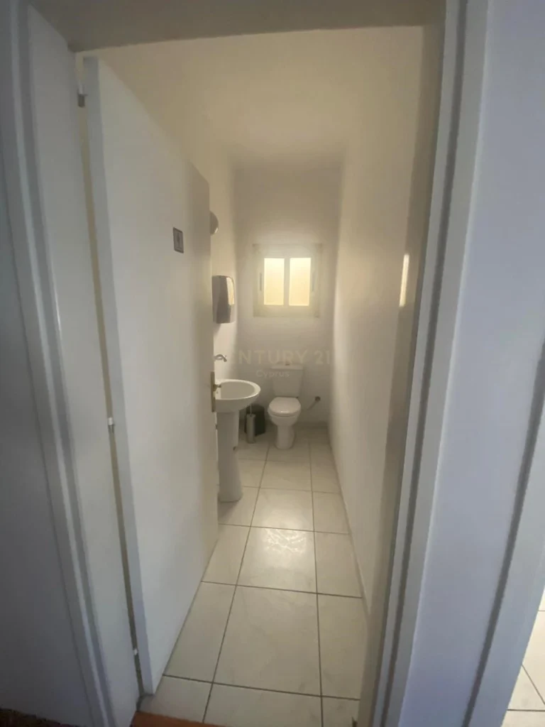 140m² Office for Rent in Limassol – Mesa Geitonia