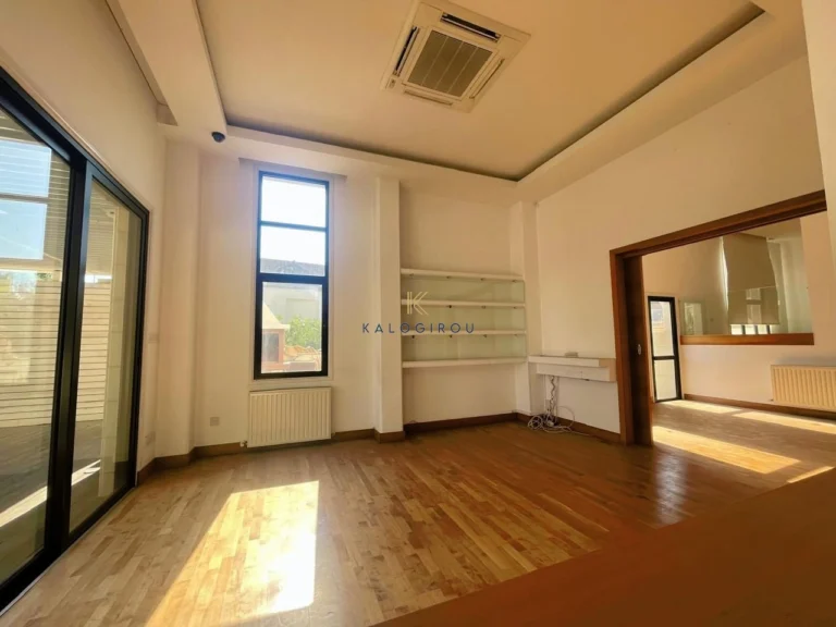 4 Bedroom House for Sale in Faneromeni, Larnaca District