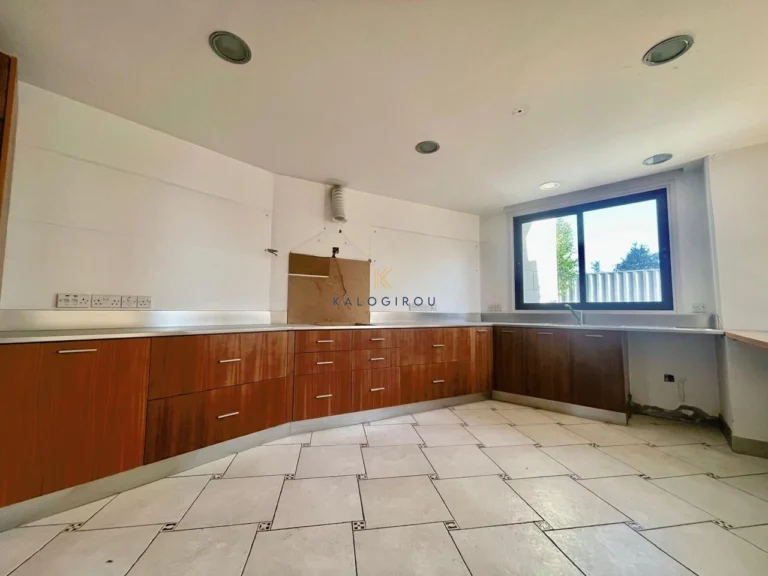 4 Bedroom House for Sale in Faneromeni, Larnaca District