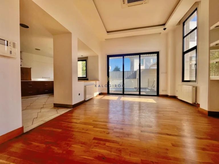 4 Bedroom House for Sale in Faneromeni, Larnaca District