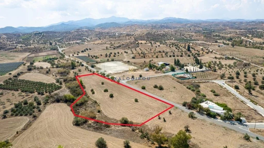 11,037m² Plot for Sale in Analiontas (Kataliontas), Nicosia District