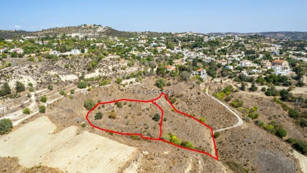 6,820m² Plot for Sale in Armou, Paphos District