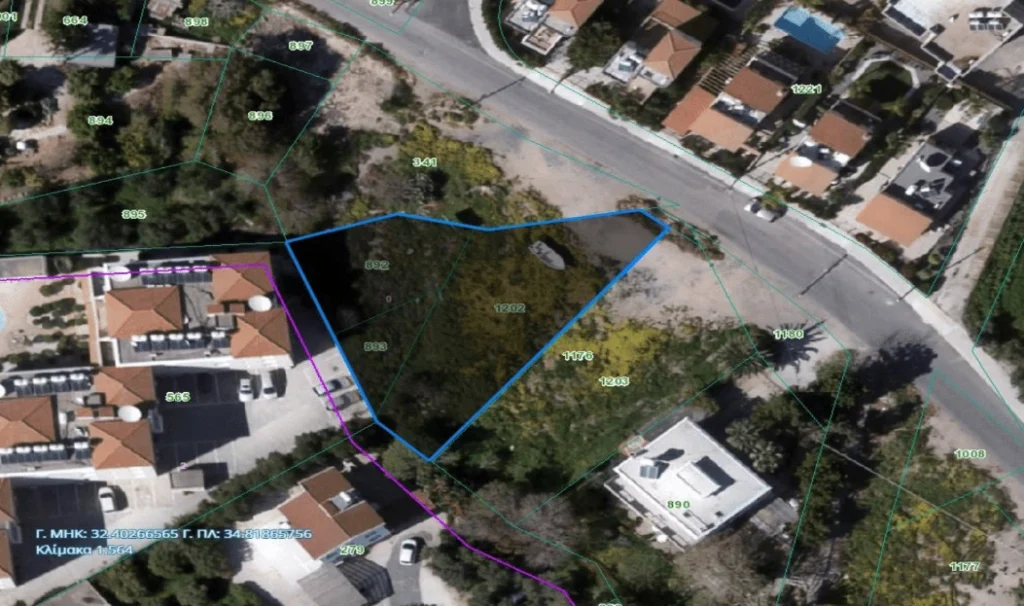 900m² Plot for Sale in Kissonerga, Paphos District
