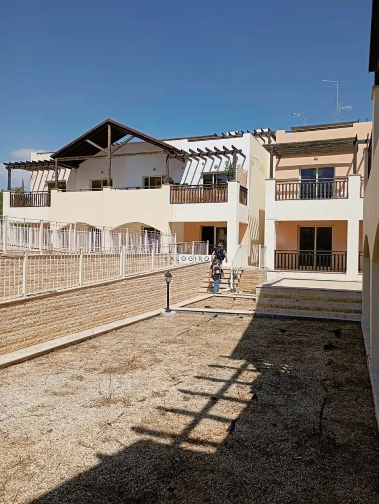 4 Bedroom Apartment for Sale in Tersefanou, Larnaca District