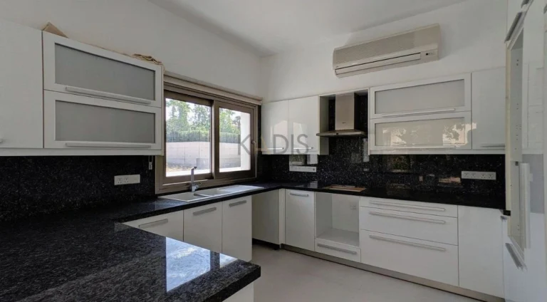 4 Bedroom House for Sale in Aglantzia, Nicosia District