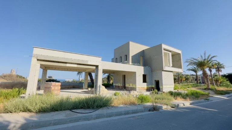 4 Bedroom House for Sale in Agios Tychonas, Limassol District