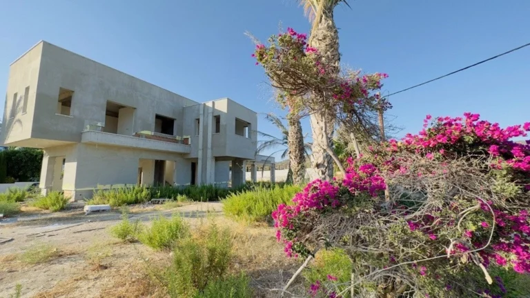 4 Bedroom House for Sale in Agios Tychonas, Limassol District