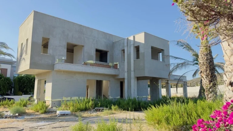 4 Bedroom House for Sale in Agios Tychonas, Limassol District
