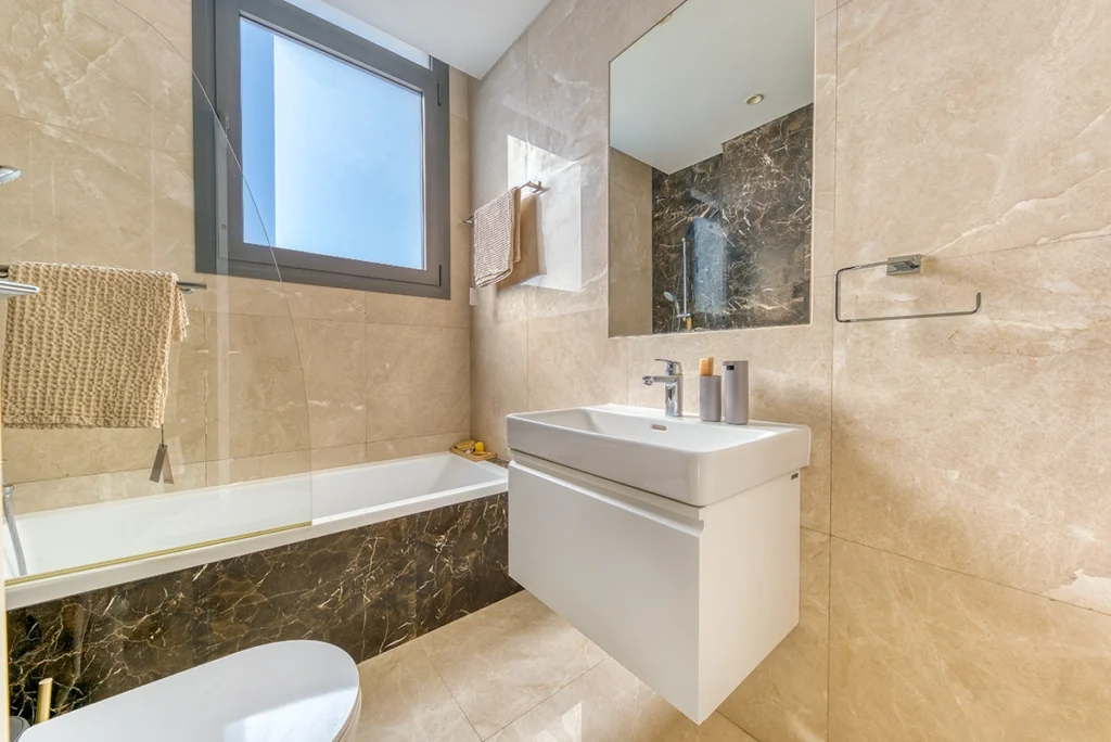4 Bedroom Apartment for Rent in Potamos Germasogeias, Limassol District