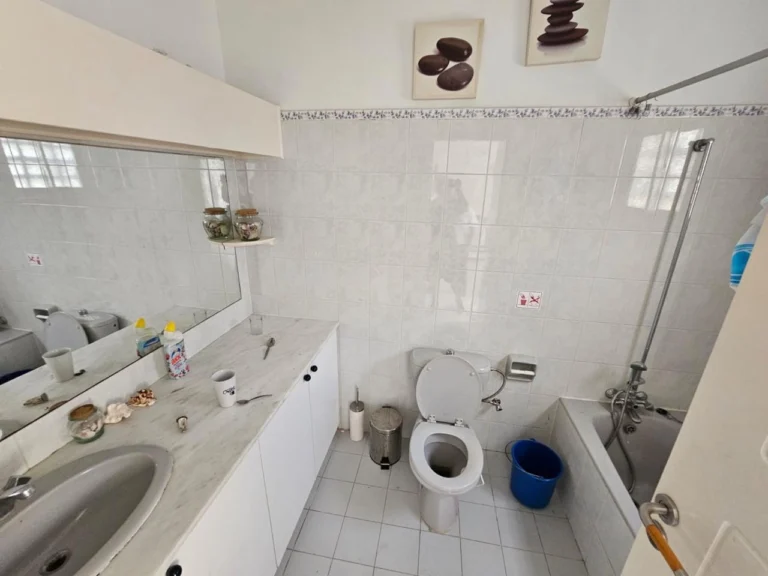 2 Bedroom House for Sale in Chlorakas, Paphos District