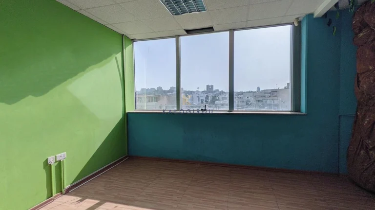 204m² Commercial for Sale in Aglantzia, Nicosia District
