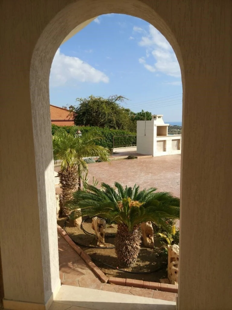 5 Bedroom House for Sale in Limassol – Agios Athanasios