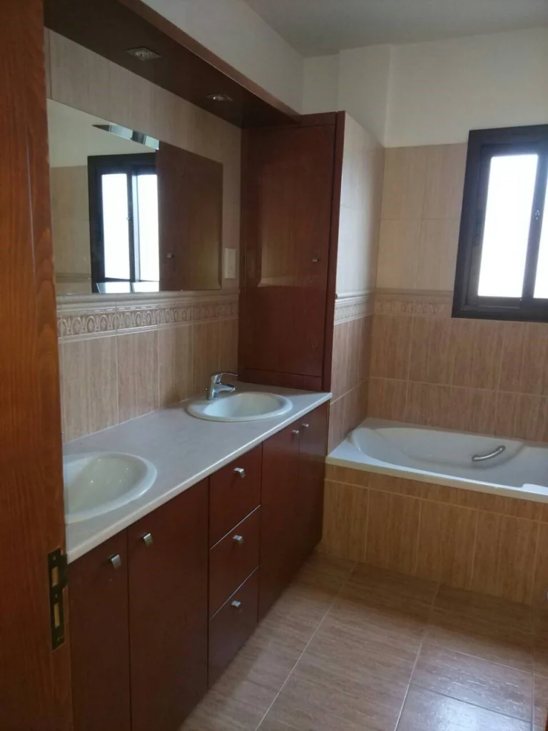5 Bedroom House for Sale in Limassol – Agios Athanasios