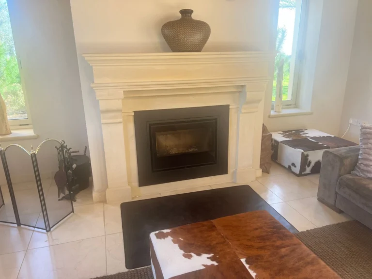 4 Bedroom House for Sale in Kato Polemidia, Limassol District