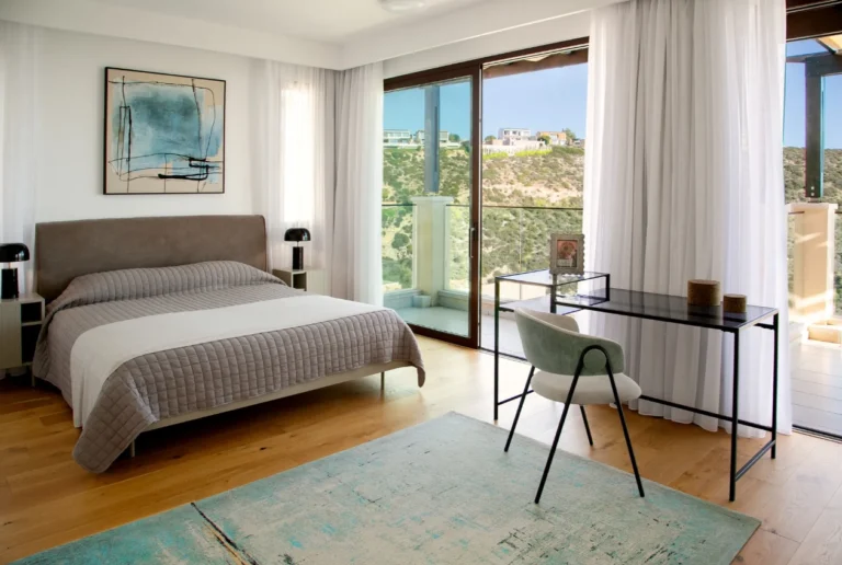 Дом с 5 спальнями в аренду в районе Пафоса