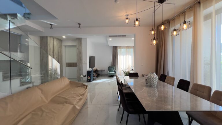 6+ Bedroom House for Sale in Germasogeia, Limassol District