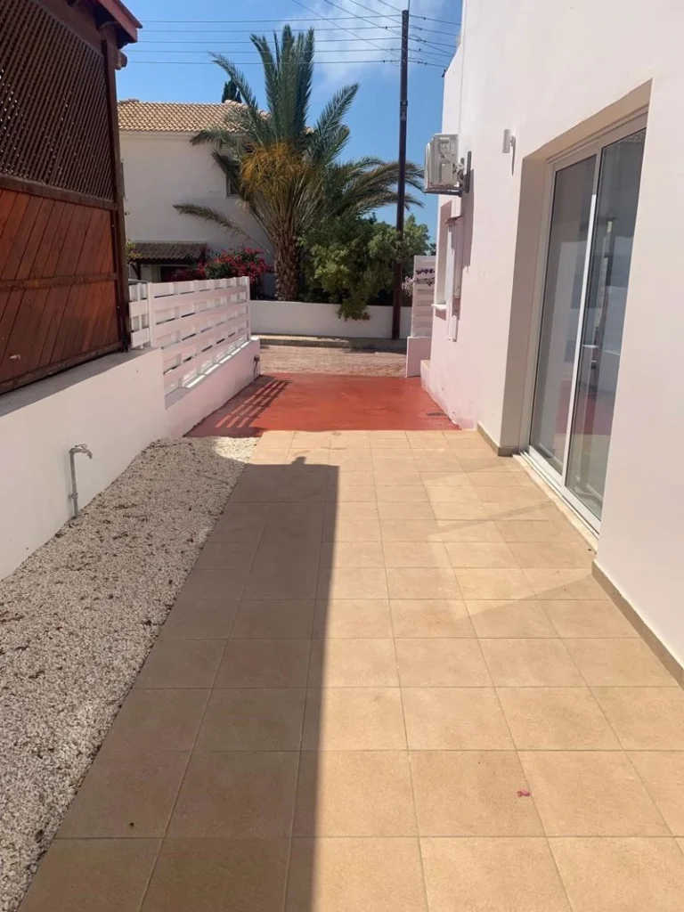 2 Bedroom House for Sale in Argaka, Paphos District