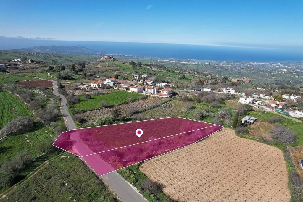 2,877m² Plot for Sale in Drouseia, Paphos District