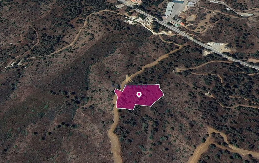 909m² Plot for Sale in Evrychou, Nicosia District