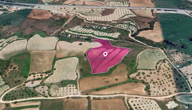 7,637m² Plot for Sale in Theletra, Paphos District