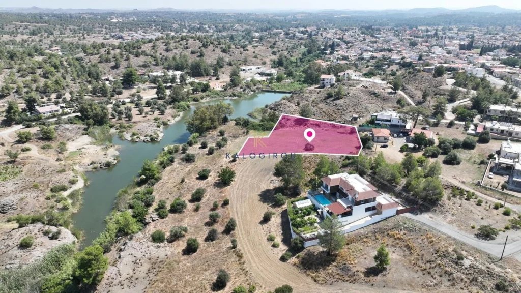 2,007m² Plot for Sale in Lythrodontas, Nicosia District