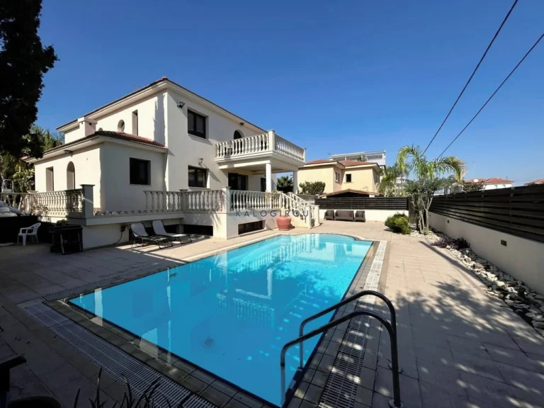 5 Bedroom House for Sale in Aradippou, Larnaca District