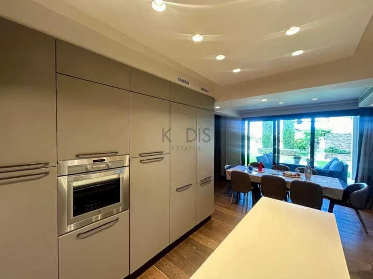 5 Bedroom House for Sale in Aradippou, Larnaca District