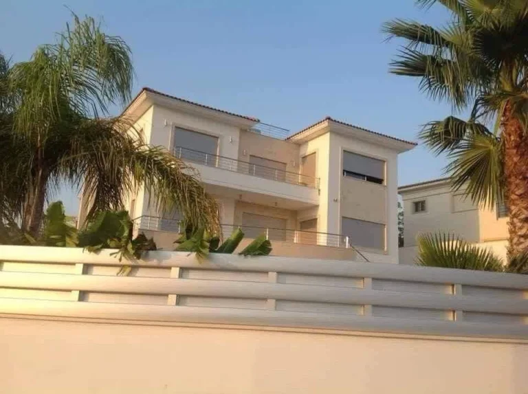 5 Bedroom House for Sale in Agios Tychonas, Limassol District