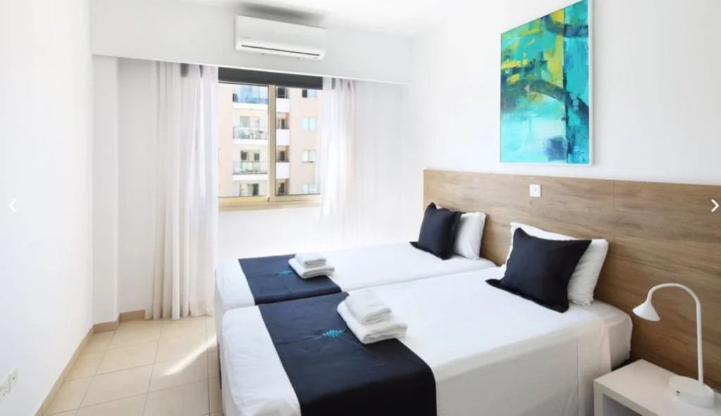 2 Bedroom Apartment for Sale in Paphos – Universal