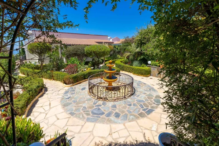 5 Bedroom House for Sale in Tala, Paphos District