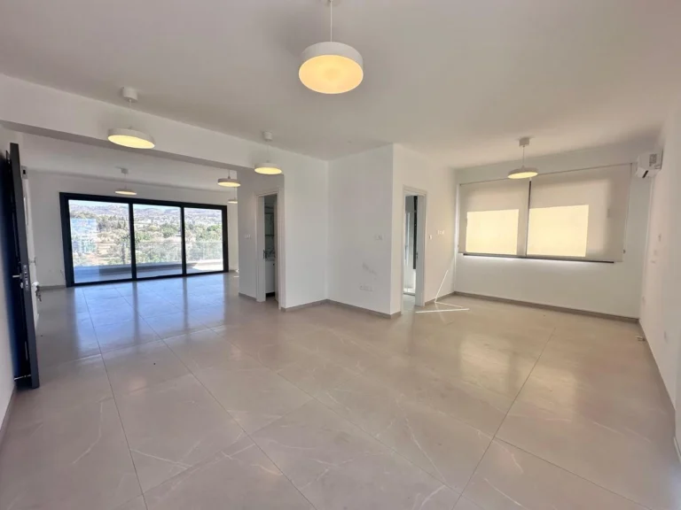 120m² Office for Rent in Paphos