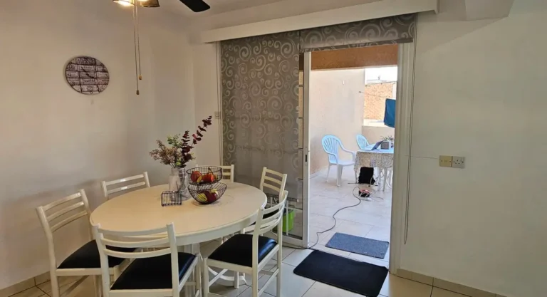 3 Bedroom Apartment for Rent in Larnaca – Finikoudes