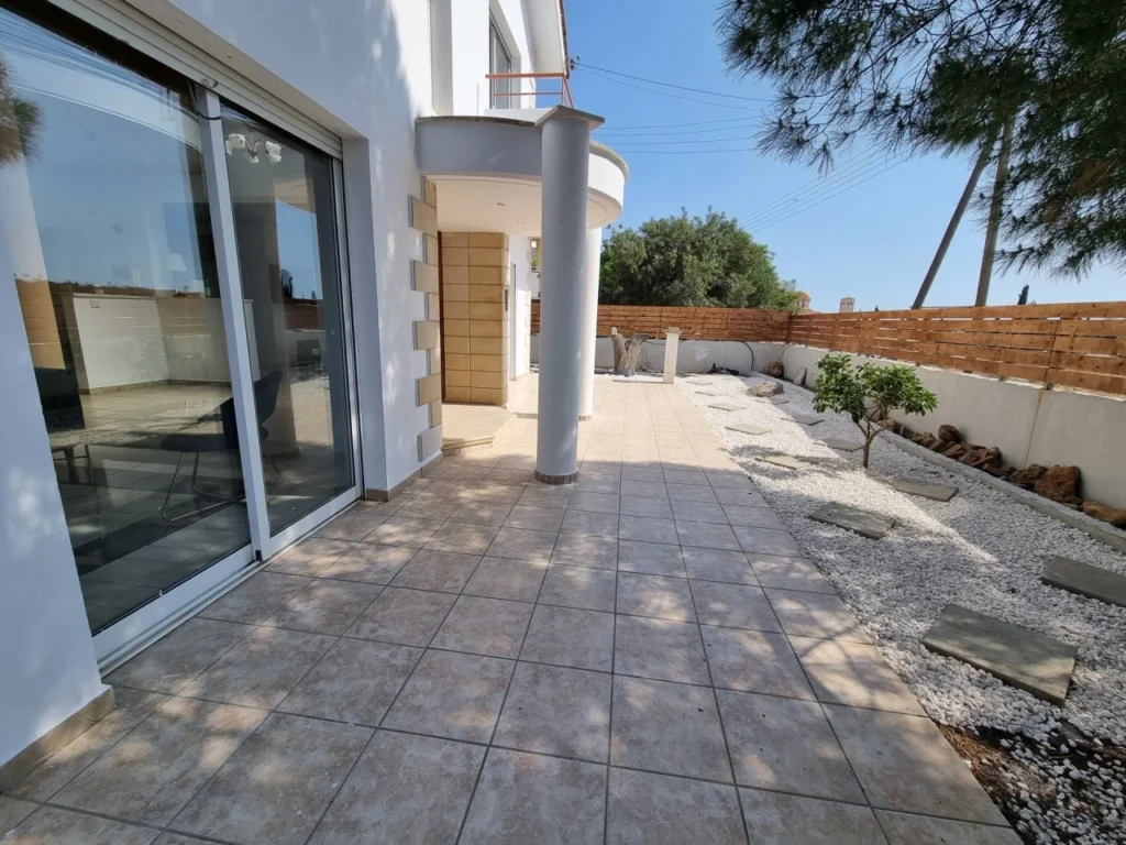4 Bedroom House for Sale in Limassol – Agios Athanasios