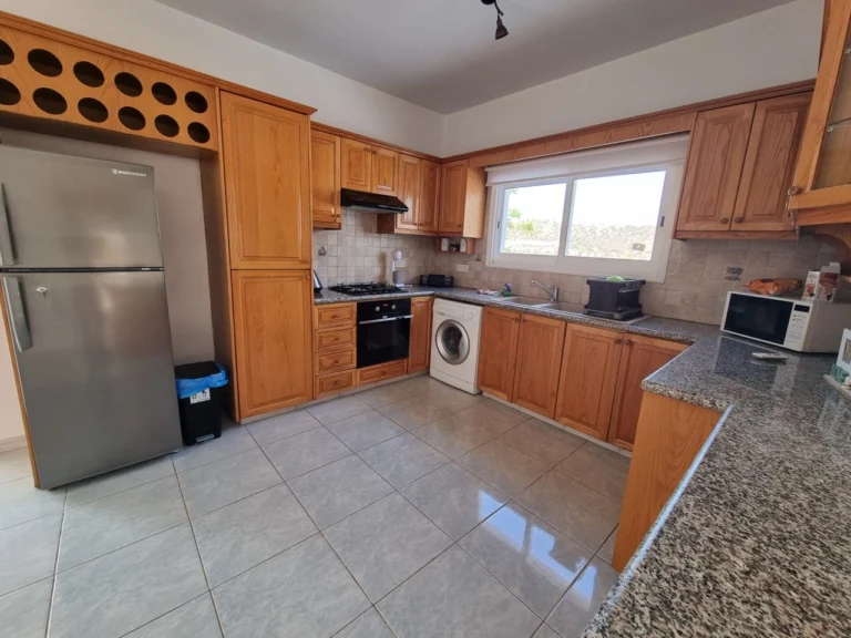 4 Bedroom House for Sale in Limassol – Agios Athanasios