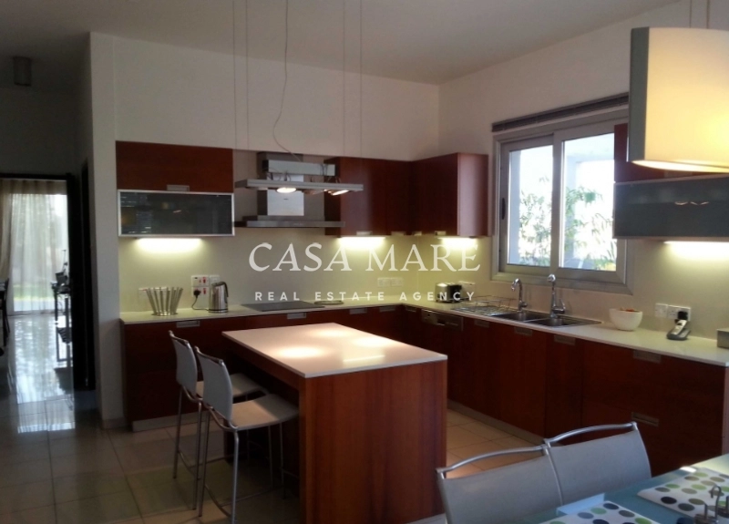 4 Bedroom House for Sale in Latsia, Nicosia District