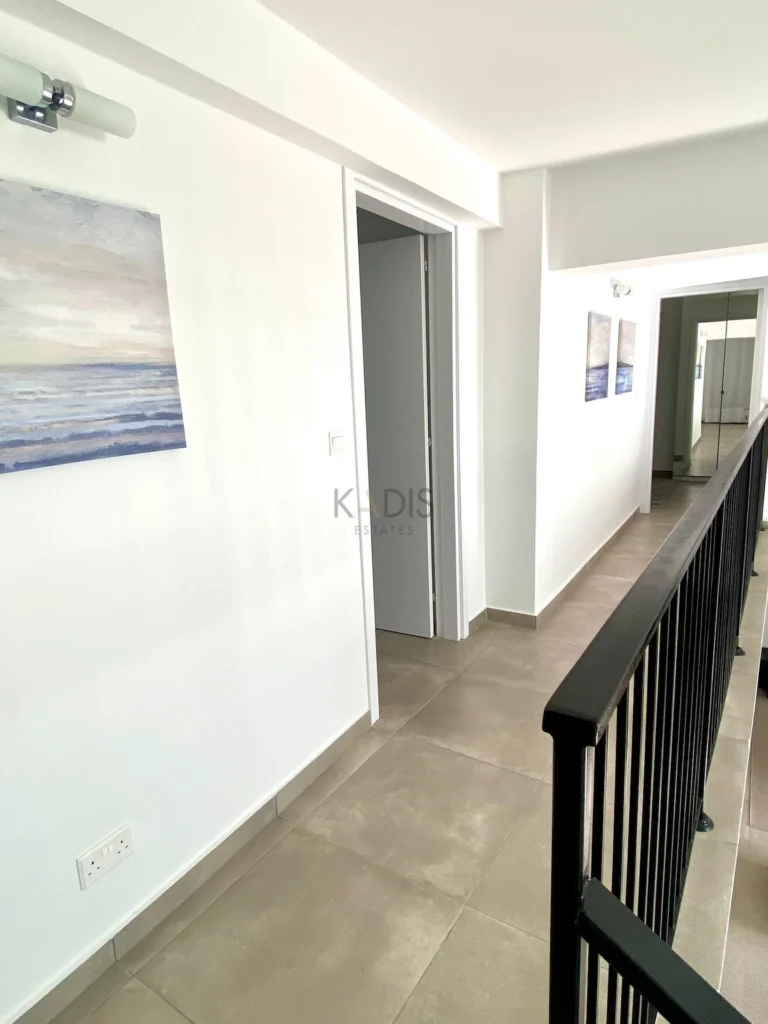 254m² Building for Sale in Limassol – Mesa Geitonia
