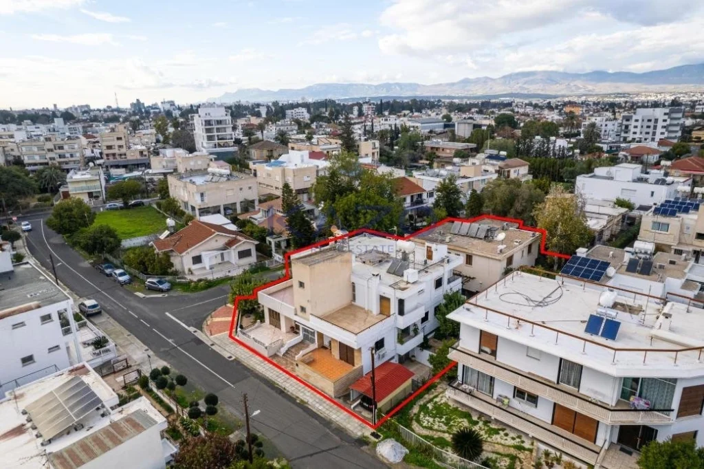 4 Bedroom House for Sale in Nicosia – Kaimakli