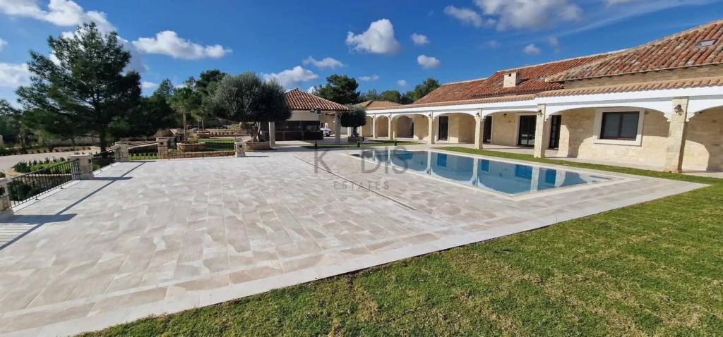 420m² House for Sale in Limassol District